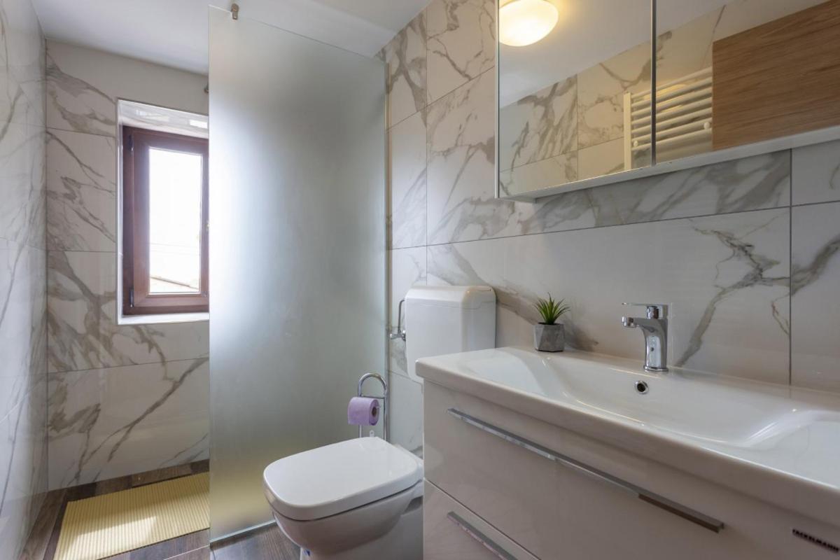 Villa Vita In Porec - Haus Fuer 6-8 Personen Kaštelir المظهر الخارجي الصورة